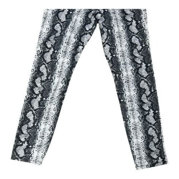 Tinseltown Junior Grey Snake Print 5-Pocket Stretch Slim Leg Jean Size 7 Zipper - Picture 8 of 12